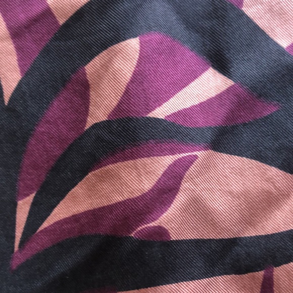 Jacqmar Designer Vintage Silky Scarf 28”x 28” - Picture 6 of 6